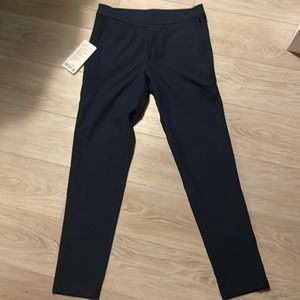 Mens Navy blue Lululemon commission pant size 31/32 never worn